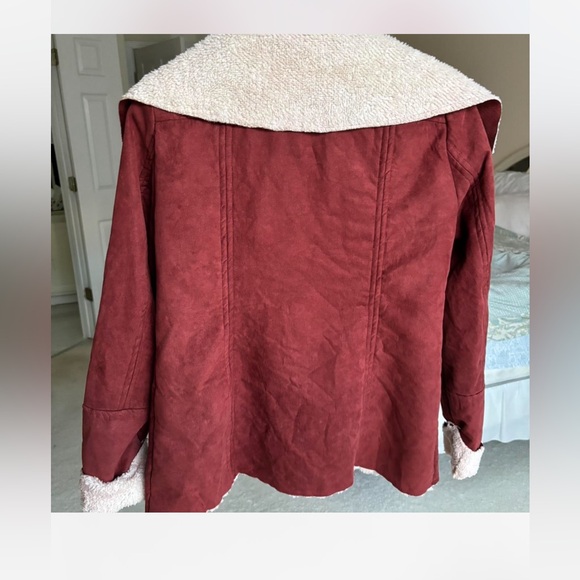 Jacket - Picture 3 of 3